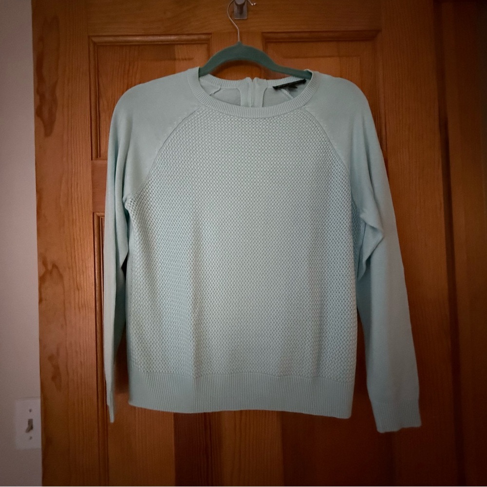 Banana Republic Textured Knit Sweater — Size Small